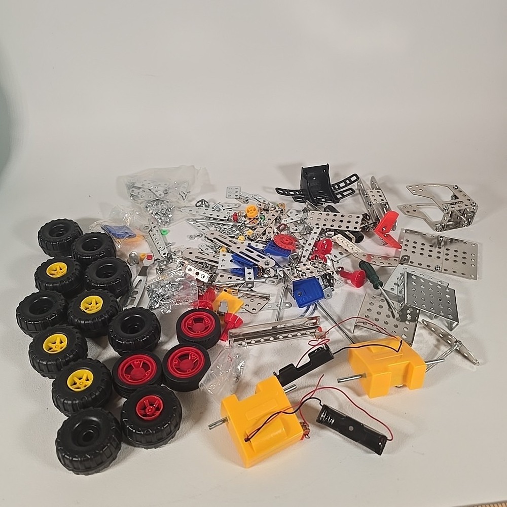 Lot Of All Terrain Vehicle Metal Construction Toy Set Wheels Battery Powered Axl